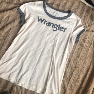 Women’s wrangler distressed shirt size large